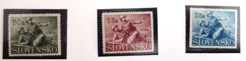 Foto del sello sin identificar: SELLOS DE CHECOSLOVAQUIA DE 1941. NUEVOS.