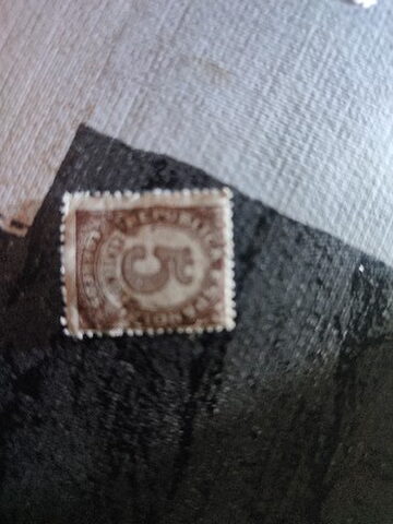 Segunda foto del sello sin identificar: Sello republica española 5 cts